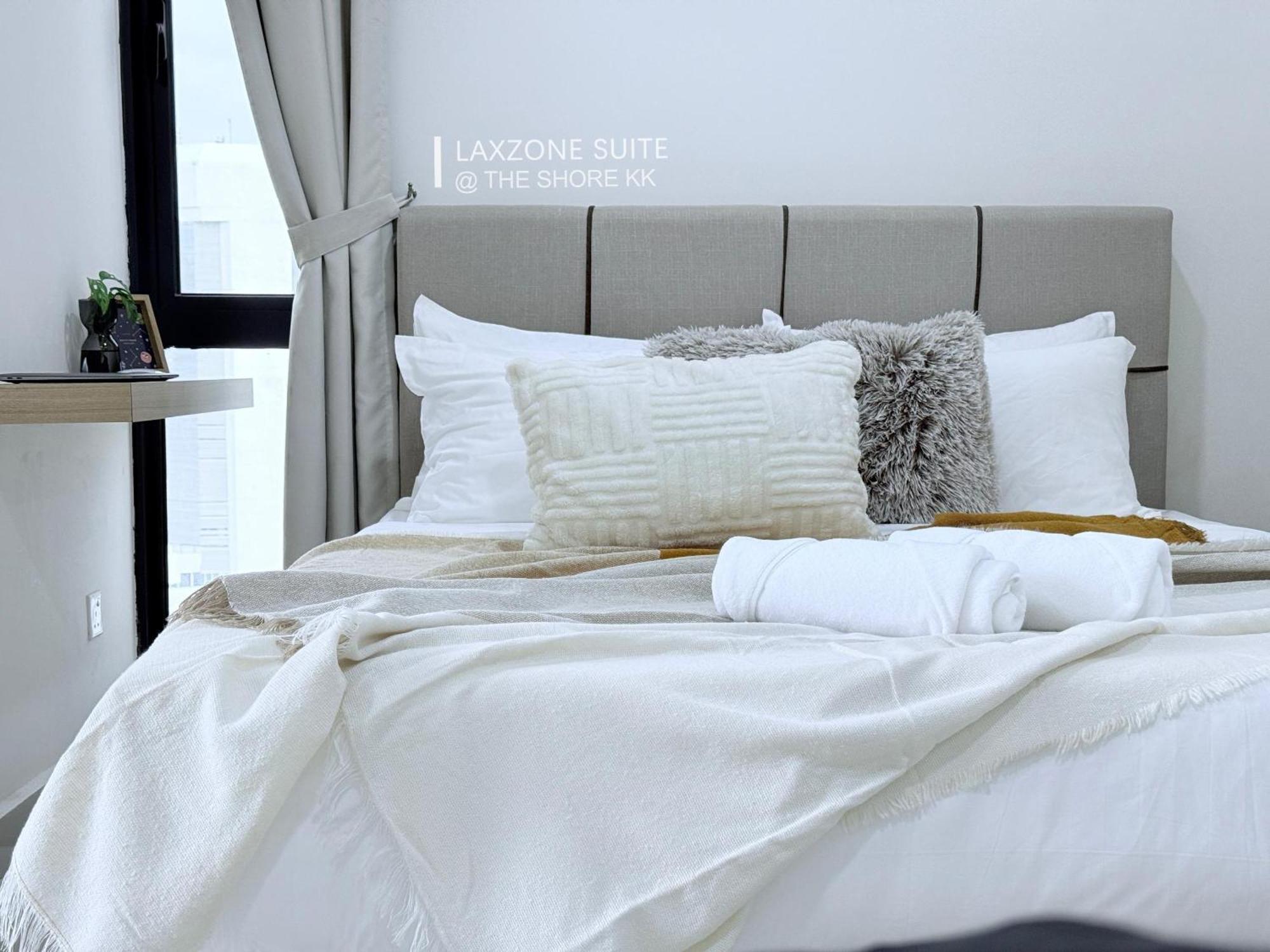 The Shore Cbd Kota Kinabalu By Laxzone Suite Exterior foto
